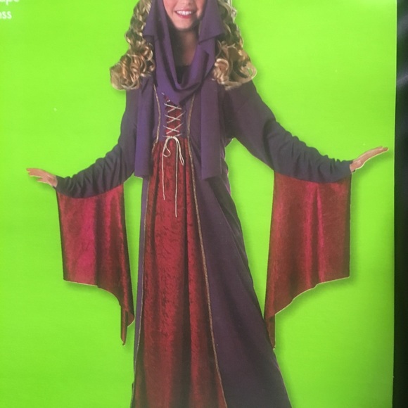 Gothic Princess 2 piece costume - Picture 5 of 5